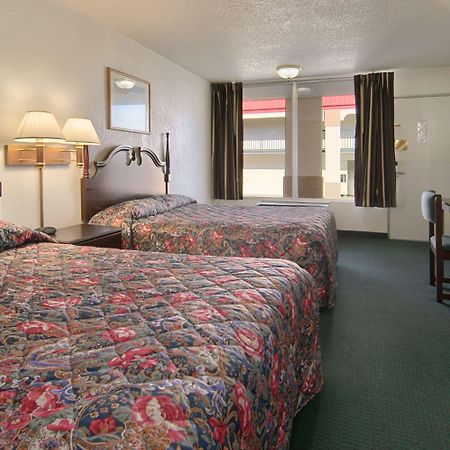 Super 8 By Wyndham Oklahoma Fairgrounds Oklahoma City Exterior foto