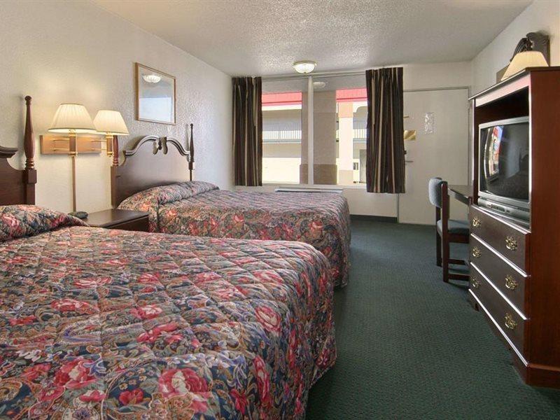 Super 8 By Wyndham Oklahoma Fairgrounds Oklahoma City Exterior foto