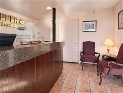 Super 8 By Wyndham Oklahoma Fairgrounds Oklahoma City Exterior foto